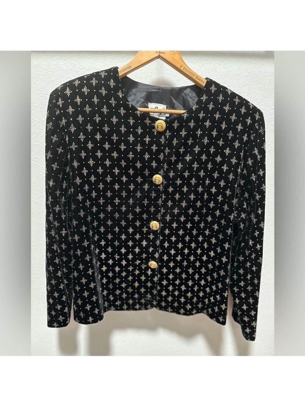 Over & Under (O&U) Black Velvet Jacket, gold buttons Size 16W looks new Vintage